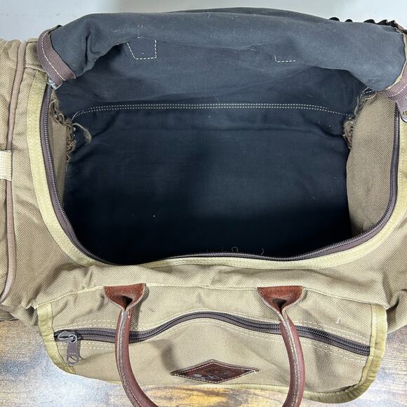 VTG Tan Canvas Leather Battenkill Travel Bag Diamond Bluff Hunting USA 22” - Picture 8 of 16